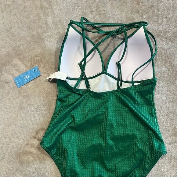 CUPSHE One Piece Swimsuit - Picture 8 of 8